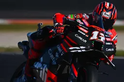 MotoGP Valencia, Vinales penalizzato: Bagnaia partirà dalla pole