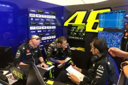 Valentino Rossi: "Yamaha non deve fermarsi con lo sviluppo"