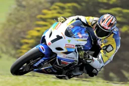 ASBK: Wayne Maxwell conclude un trionfale 2013 con la vittoria nel MotoGP Round