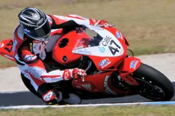 ASBK Phillip Island Gara 2: Maxwell porta la nuova Fireblade alla prima vittoria