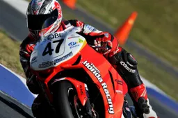 ASBK Queensland Gara 1: prima vittoria stagionale per Wayne Maxwell