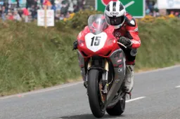 Tourist Trophy: ridotta la distanza di gara di Senior e Lightweight TT