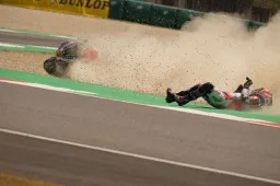 MotoGP Mugello, Prove 2: Aleix Espargaró sulle Ducati, cade Zarco