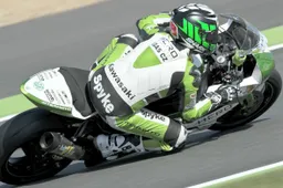 Supersport: Sofuoglu e Foret nel 2013 con MSD R-N Kawasaki