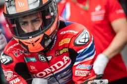 Superbike: Xavi Vierge, giovedì l'intervento alla mano destra fratturata