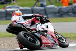 Superstock 1000 Donington Qualifiche: Xavier Simeon in pole