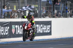 Il Bol d'Or non perdona, la Yoshimura SERT Suzuki impera