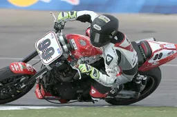 XR1200 Series Indianapolis Gara 1: Wyman nel caos