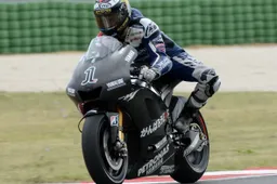 MotoGP: la Yamaha 1000cc con Lorenzo e Spies a Misano