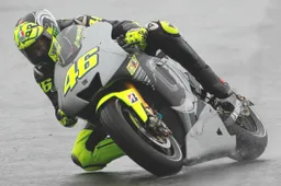 Ufficiale, Monster Energy sponsor Yamaha MotoGP con Rossi e Lorenzo