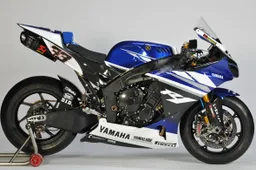 Superbike: Yamaha svela la livrea 2011 per le R1 ufficiali