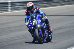 YART Yamaha con Niccolò Canepa in pole alla 12h Estoril