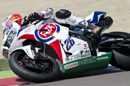 Supersport Imola Gara: splendida vittoria di Lorenzo Zanetti