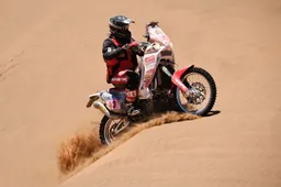 Alex Zanotti "La Dakar cambia la vita, dopo non sei più lo stesso"