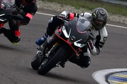 Tra teoria e pista: come l’Aprilia Riding Academy ridisegna la tua guida