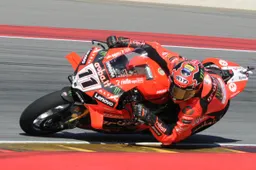 Superbike Aragon: Botte da orbi, allo Sprint Bulega fa incazzare Toprak!