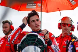 MotoGP, Marc Marquez e il karma: schiaffo morale a Bezzecchi
