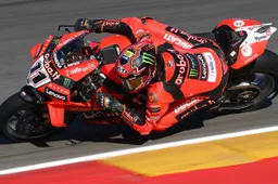 Superbike, Bulega: due mosse per provare a sfidare Razgatlioglu