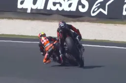 MotoGP, Lorenzo Savadori botto da brividi: per colpa di Binder ha rischiato grosso