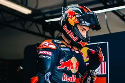 MotoGP, Maverick Vinales "Sto lottando con la moto in ogni giro..."