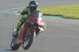 Caricasulo prova la ZXMoto stradale a Pomposa: “Il potenziale è alto ma c'è tanto lavoro da fare"