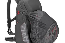 Dalla pista all’EICMA: la storia di GIVI e la rivoluzione delle borse “morbide”