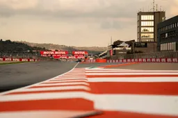 Valencia accende il gran finale MotoGP, occhio all'ultima sfida Moto2: gli orari TV e streaming