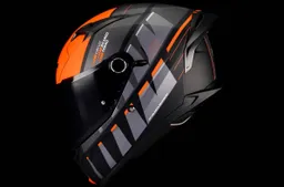 Valencia, solidarietà continua: il casco speciale per i colpiti dal ciclone DANA