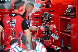 MotoGP, Pecco Bagnaia ammette: "Alex Marquez è superiore, per il momento..."