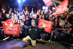 Marco Bezzecchi, è qui la festa? L'abbraccio dei tifosi (e di Aprilia) a Rimini