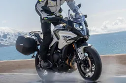 CFMOTO 700MT: l'avventura è il suo terreno