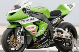 Tra gloria e tempeste: la storia del Team Bertocchi che tenne vivo il nome Kawasaki nel Mondiale SBK