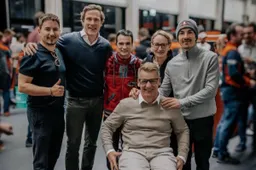 MotoGP, operazione nostalgia: tuffo nel passato coi due ospiti di lusso in KTM