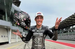 Aleix Espargaró zittisce un tifoso: botta e risposta durante lo Shakedown