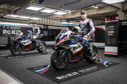 Petrucci e Oliveira pronti alla nuova sfida: BMW vuole il terzo titolo mondiale SBK