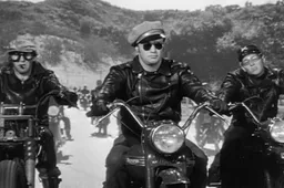 Product placement on two wheels: who pays whom? The winning pact between Hollywood and motorcycle manufacturers