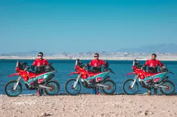 KOVE 450RALLY EX fa la storia: tre vittorie di tappa e primo costruttore cinese