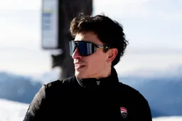 Marc Marquez verso Sepang: la spalla resta un problema