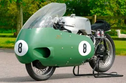 Moto Guzzi 500 V8: the futuristic masterpiece that pushed boundaries and took on rivals in the 1950s