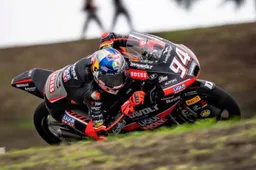 Moto3 Valencia: Guido Pini crashes and finishes 4th, Leopard one-two and a new record