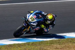 SBK, Locatelli tra sogno e realtà: l’amaro risveglio Yamaha a Phillip Island