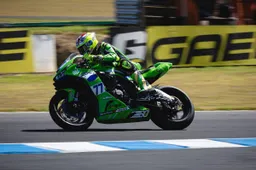 Aegerter flops: his return to Supersport is a nightmare