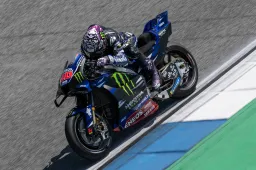 Everyone against Yamaha: Quartararo’s middle-finger gesture and a team garage in deep crisis