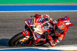Marc Marquez crashes three times: "I'm not at my best yet