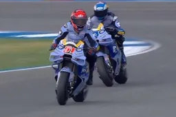 Alex Marquez held up by Pirro: anger on track and an immediate penalty