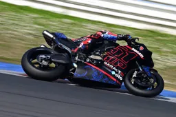 Michele Pirro di nuovo in pista a Vallelunga con la Ducati V4 del CIV Superbike