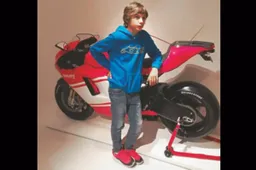 Kimi Antonelli superstar: F1 hails him, MotoGP applauds him