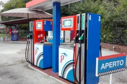 Perché la benzina a San Marino costa meno: tasse, Smac Card e differenze con l’Italia