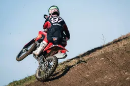 Ducati MX tra fango e gloria: fatica nel Mondiale, festa europea con Mancini