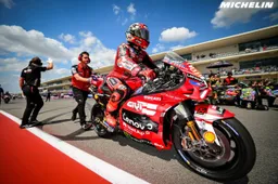 Double blow for Marc Marquez: his right arm is not improving